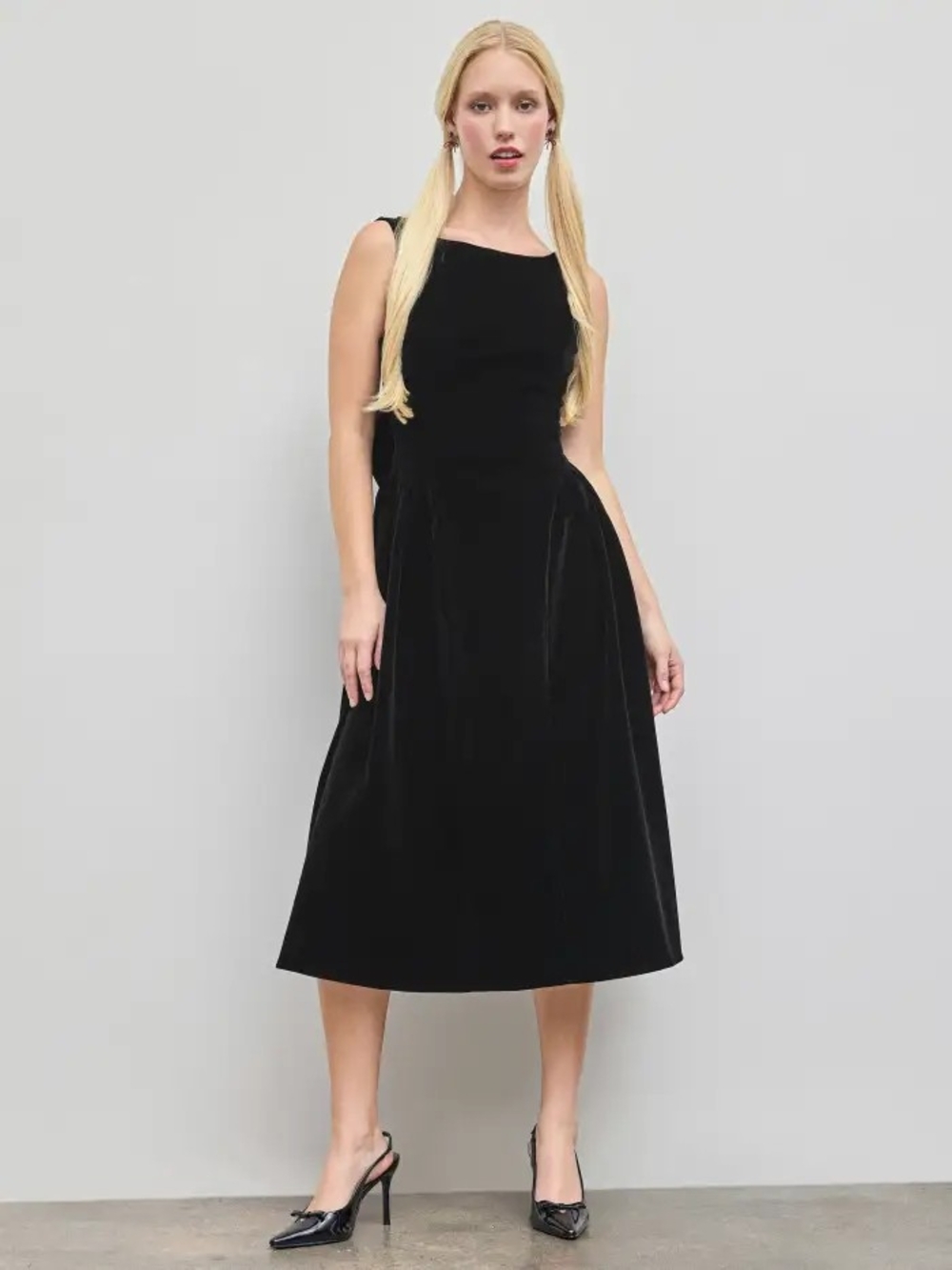 Cider Black Velvet Midi Party Dress with Back Bow NWT PTP: 19.5, L: 47.5 - Picture 2 of 11